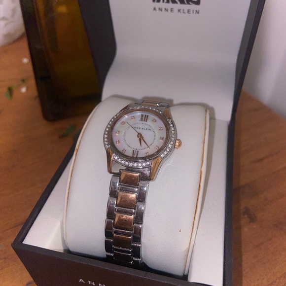 Anne Klein Watch - Picture 1 of 3